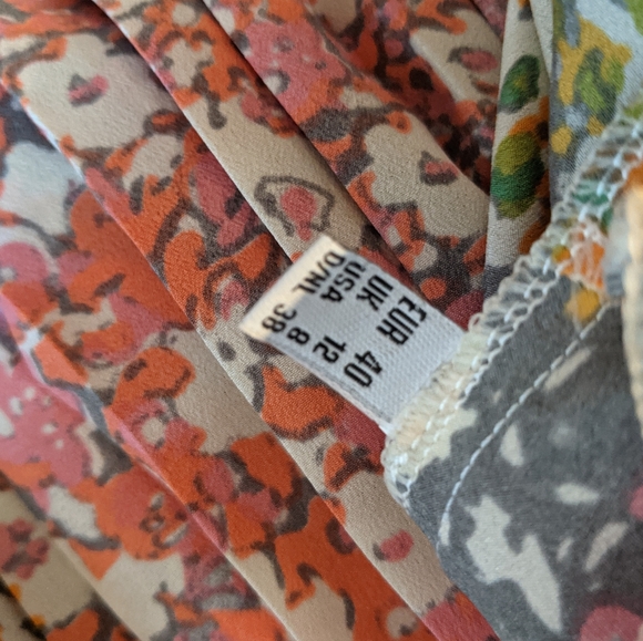 New Gipsy Flowy Dress With Accordion Pleats Size 6 - Picture 7 of 8